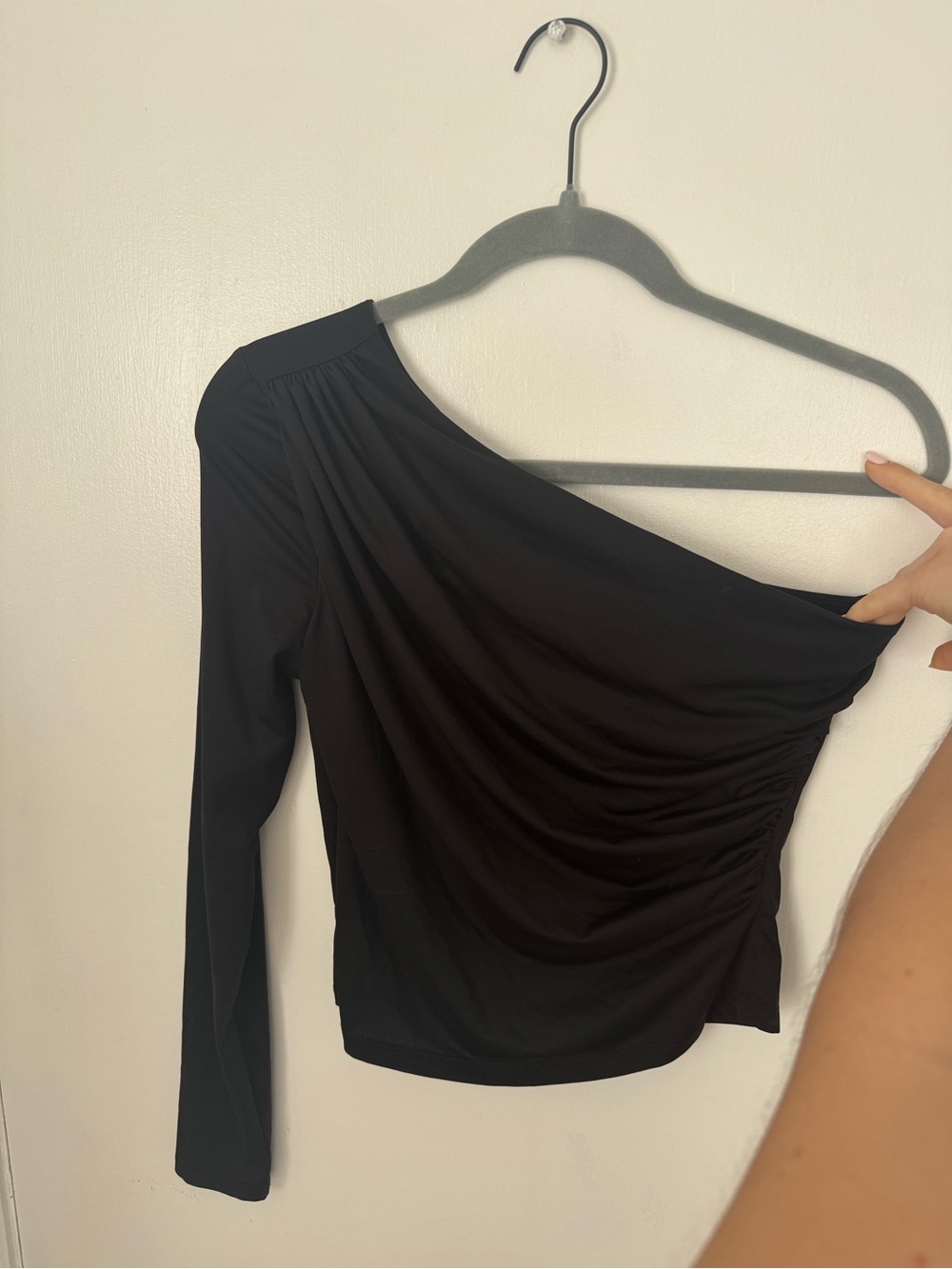 H&M Black One-Shoulder Long-Sleeve Top